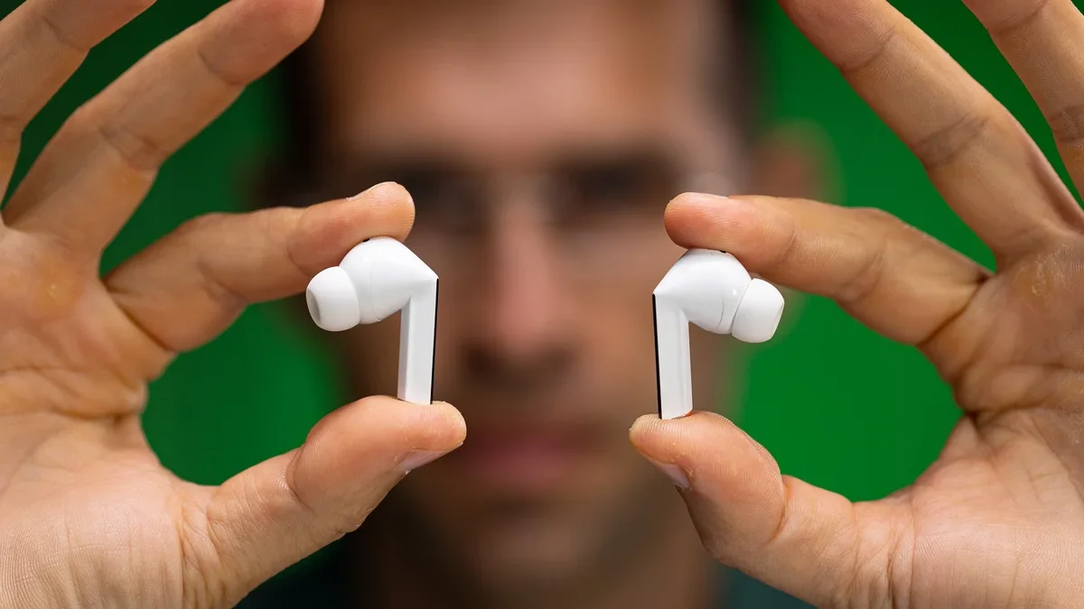 Zaoszczędź aż do 140 dolarów na flagowym Galaxy Buds 3 Pro przed Czarnym Piątkiem